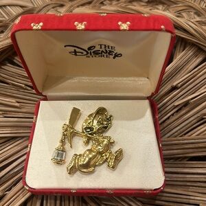 VINTAGE Disney Dopey Snow White and seven dwarfs Brooch Pin!